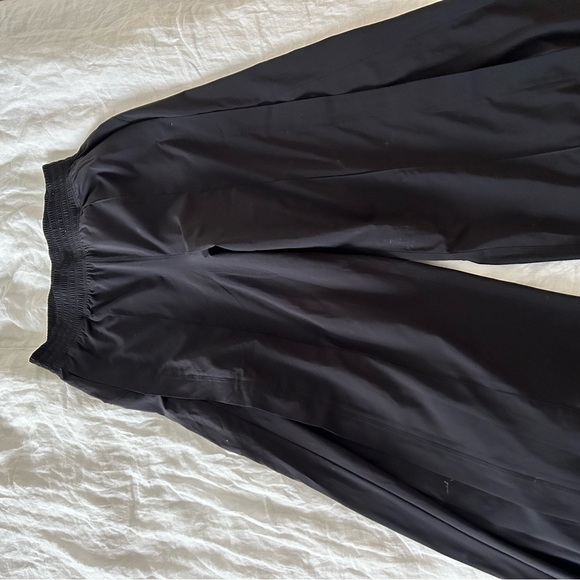 Lululemon wanderer culottes black size 4 - Picture 5 of 6